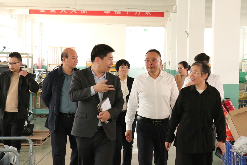 資訊|臨沂市商務局黨組成員、副局長莊金才一行蒞臨百華鞋業調研指導