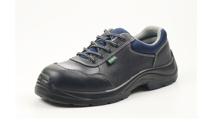 百華勞保|防靜電安全鞋究竟該怎么選？千萬別大意！