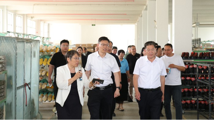 百華鞋業(yè)蓄勢待發(fā)，緊抓“一區(qū)六鏈十園”新機遇！