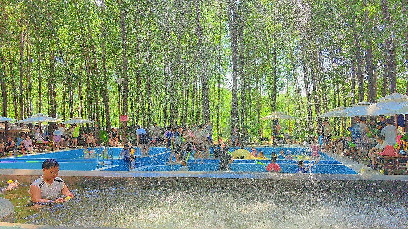 凝心聚力 攜手同行| 百華鞋業(yè)2025年度員工團(tuán)建旅游活動(dòng)圓滿收官！