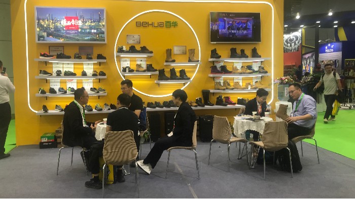 精彩回顧|第105屆勞保會(huì)圓滿(mǎn)收官，精彩無(wú)限，百華鞋業(yè)期待與您再相逢！