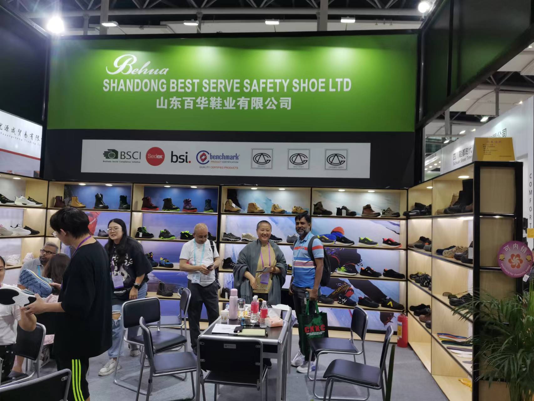 第134屆廣交會(huì)圓滿(mǎn)落幕，百華鞋業(yè)不負(fù)眾望，載譽(yù)收官！