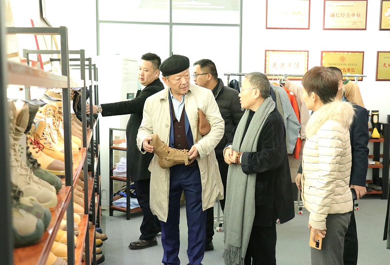俄羅斯山東同鄉會會長趙衛星一行蒞臨百華鞋業考察交流